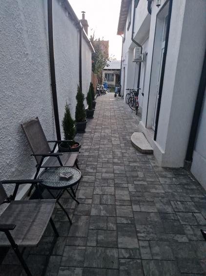 Casă cu 3 camere în Centură