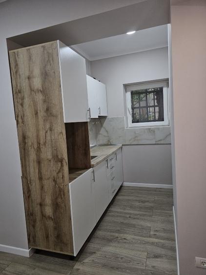 Apartament cu 3 camere decomandat în Universitate