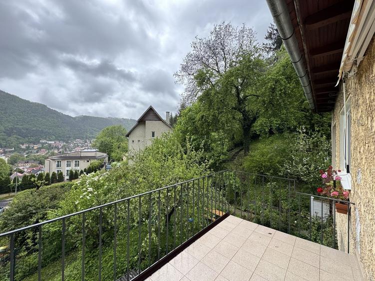 Apartament cu 2 camere decomandat, mobilat în Centrul Istoric