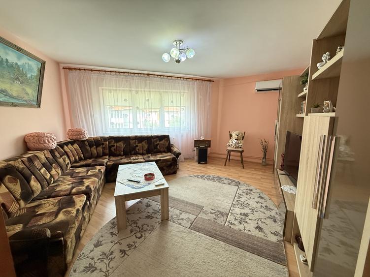Apartament 3 camere, 68 mp utili + balcon, mobilat si utilat - Soarelui - 1