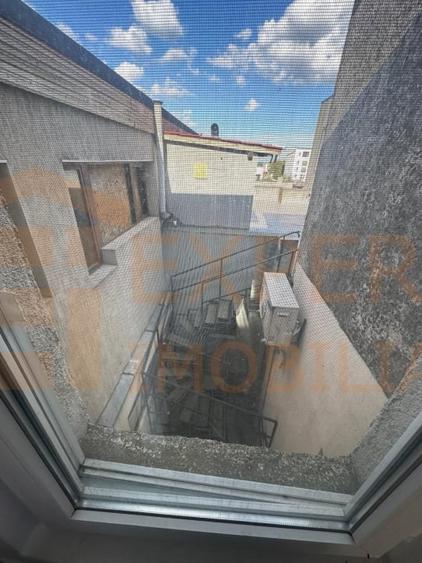 Apartament cu 2 camere decomandat, mobilat în Ultracentral
