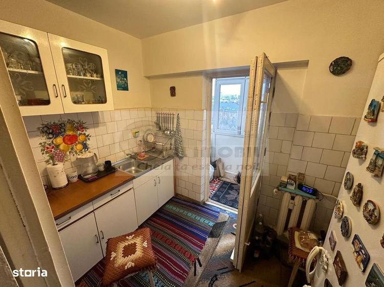 Apartament cu 3 camere decomandat în Hala Centrală