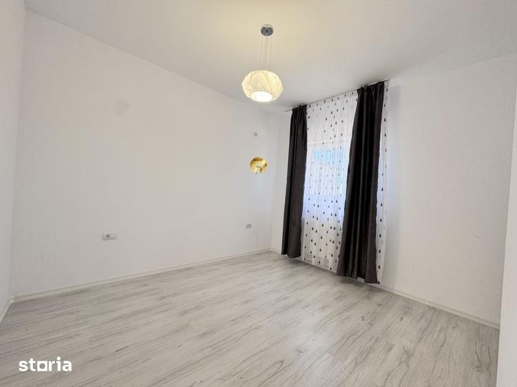 Casă cu 4 camere cu Teren 330 Mp în Balotești