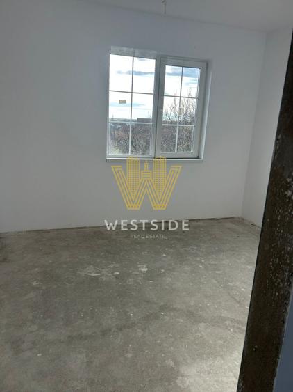 Apartament cu 3 camere decomandat în Sânandrei
