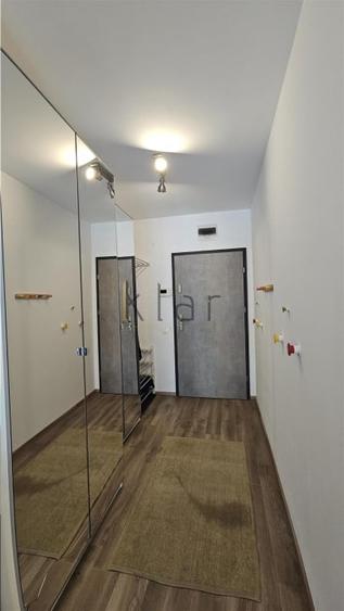 Apartament cu 3 camere semidecomandat, mobilat în Bună Ziua