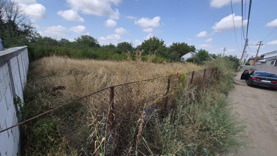 Teren de 500 mp, în Nanov