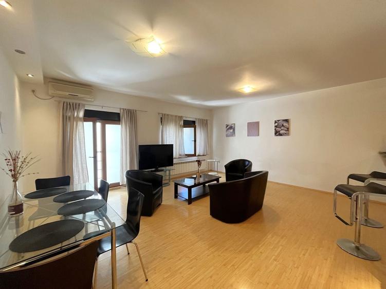 Apartament cu 2 camere decomandat, mobilat în Polonă