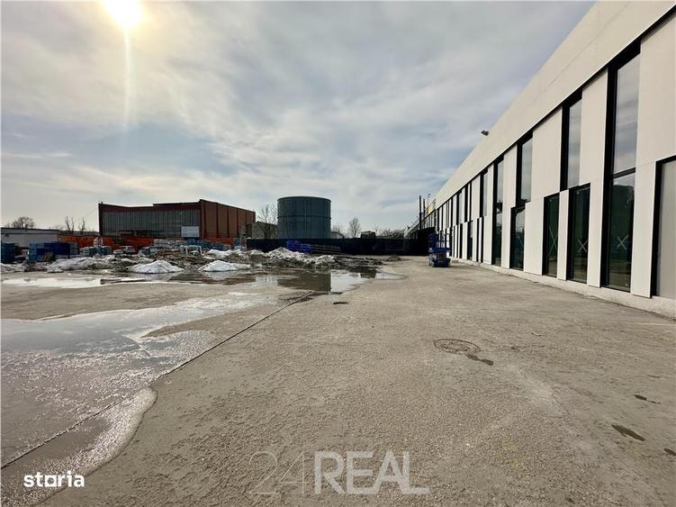 Spațiu comercial, de 1,000 mp, în Militari