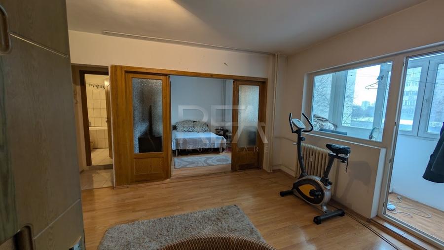 Apartament cu 4 camere decomandat în Brâncoveanu