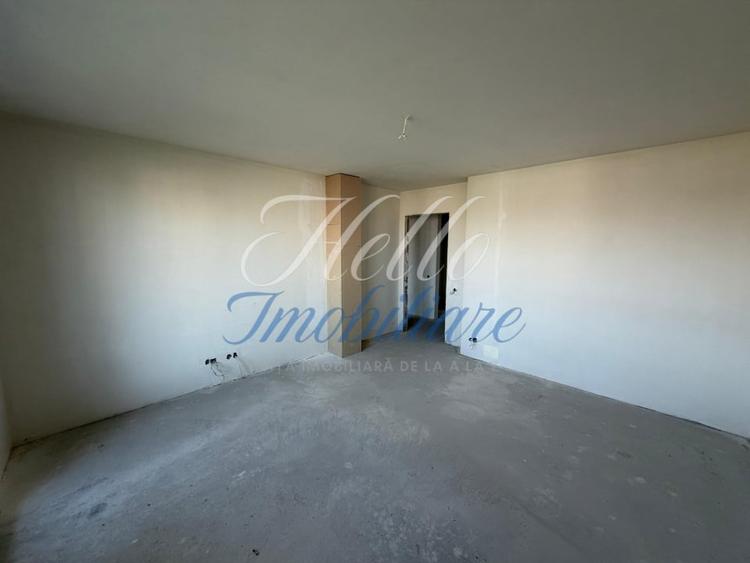 Penthouse cu 3 camere decomandat în Zorilor