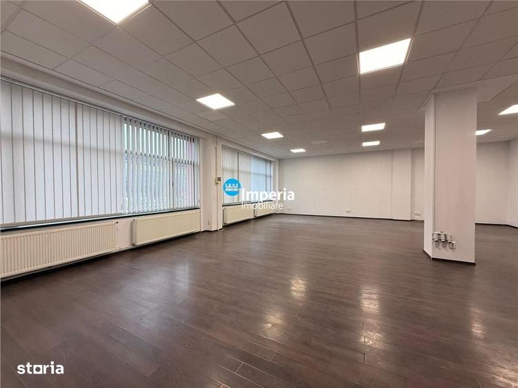 Spațiu comercial, de 360 mp, în Baza 3