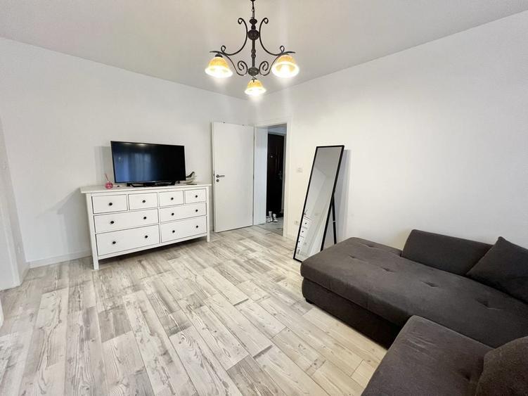 Apartament cu 2 camere semidecomandat în Podgoria