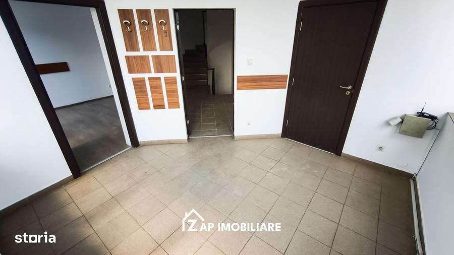 Apartament cu 4 camere decomandat în Central