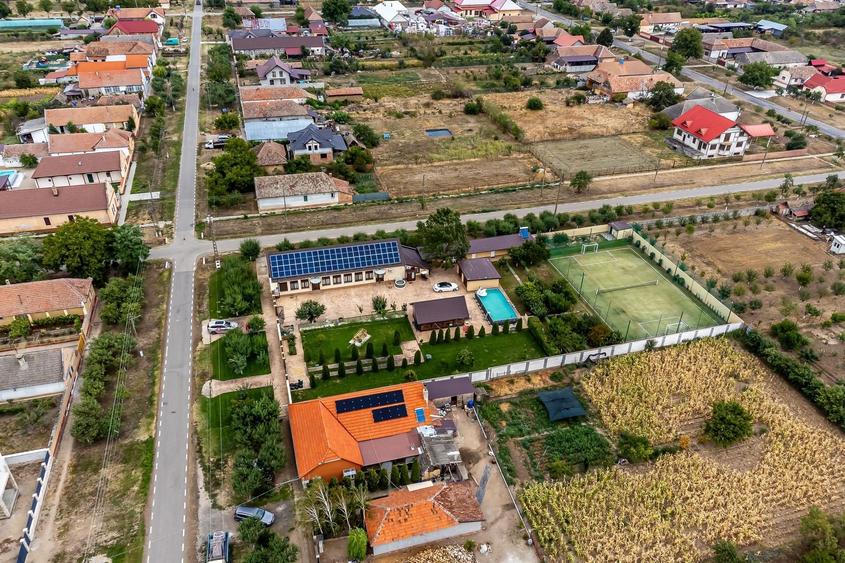 Casă individuală cu 4 camere cu Piscina în Secusigiu