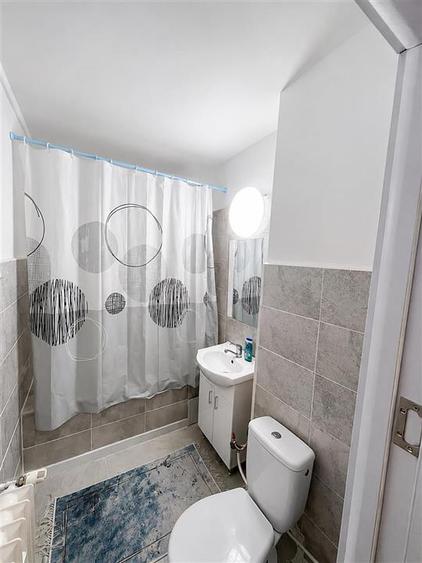 Apartament cu 3 camere decomandat, mobilat în Mihai Bravu