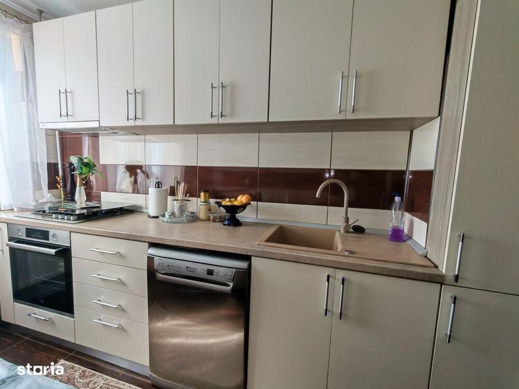 Apartament cu 4 camere în Far