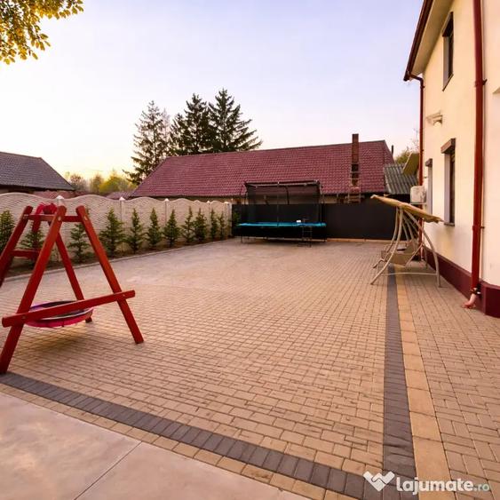 Casă cu 4 camere cu Teren 360 Mp în Sud