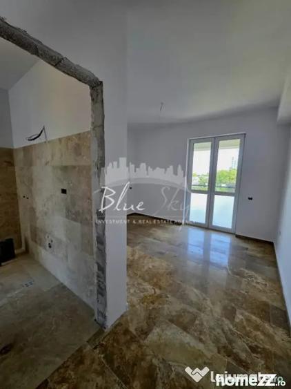 Apartament cu 4 camere decomandat în Faleza Nord