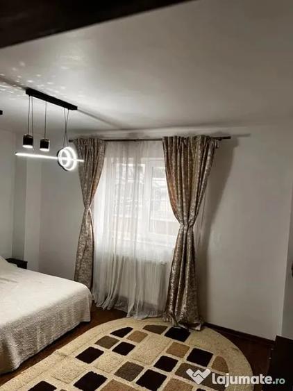 Apartament cu 3 camere decomandat în George Enescu