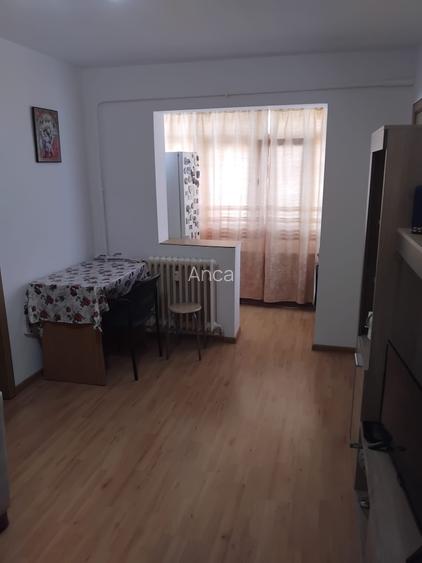 Vand apartament , Craiovita noua