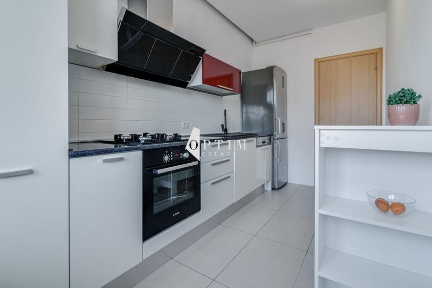 Apartament cu 3 camere semidecomandat, mobilat în Băneasa
