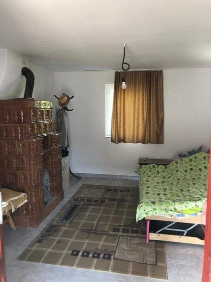 Casă cu 3 camere în Sacoșu Mare