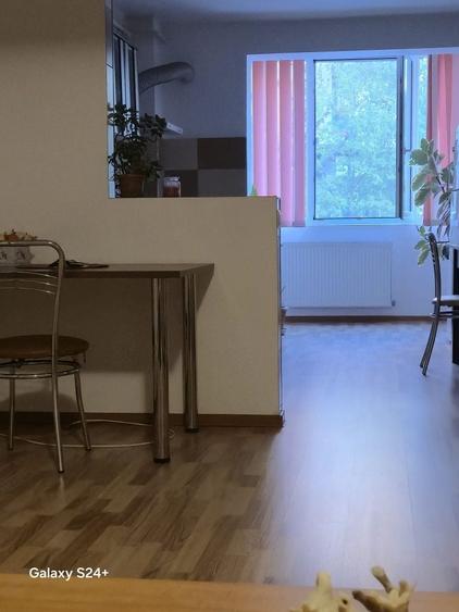 Apartament cu 2 camere semidecomandat în Florești