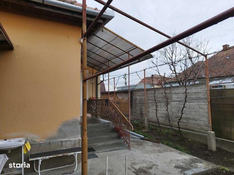 Casă cu 2 camere cu Teren 86 Mp în Viișoara