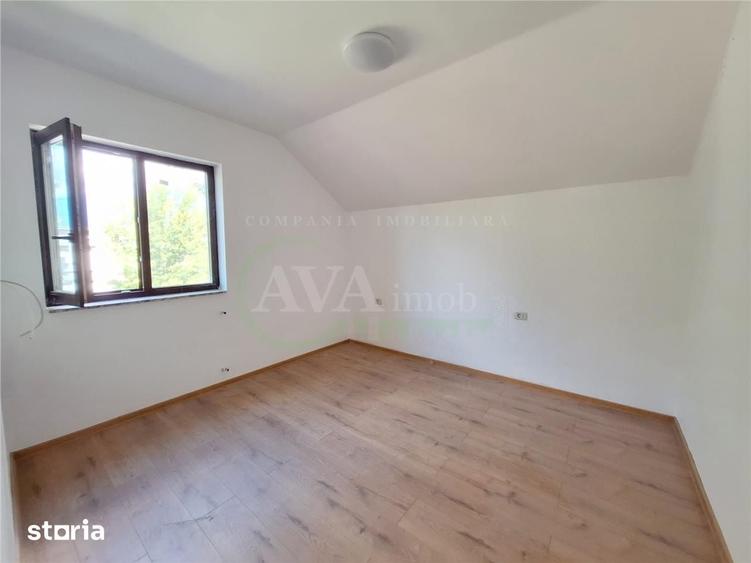 Casă cu 4 camere cu Teren 470 Mp în Republicii