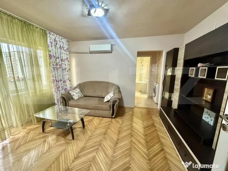 Apartament cu 2 camere semidecomandat în Cetate