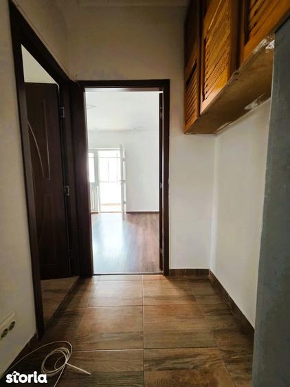 Apartament cu 2 camere decomandat în Podul de Fier