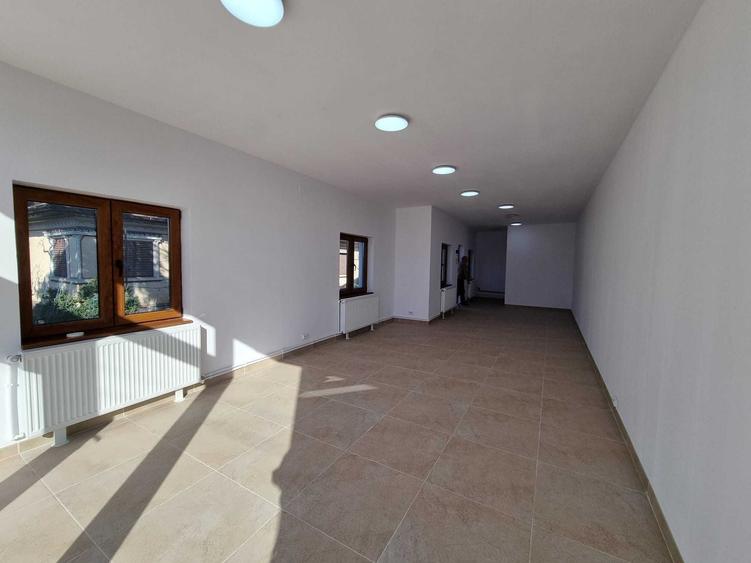 Spațiu comercial, de 52 mp, în Crevedia