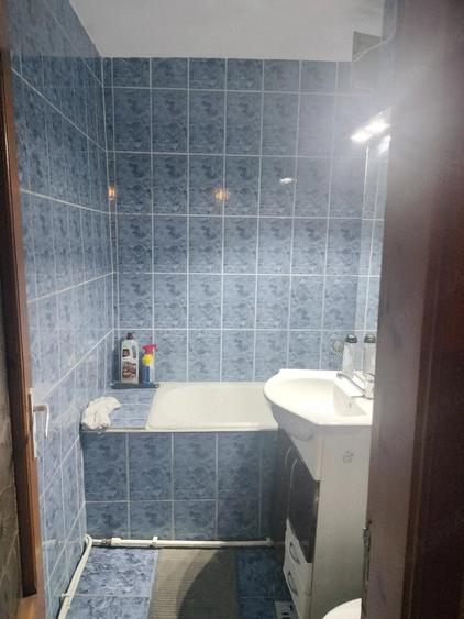 Apartament cu 2 camere decomandat în Lelești