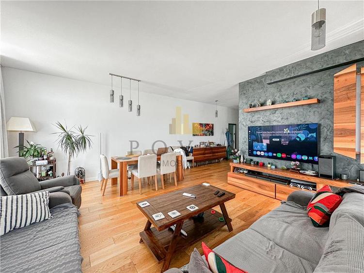 Apartament cu 4 camere semidecomandat, mobilat în Băneasa