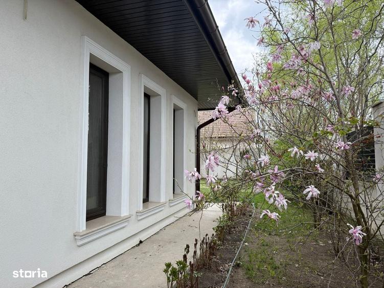Casă cu 4 camere în Corbeanca