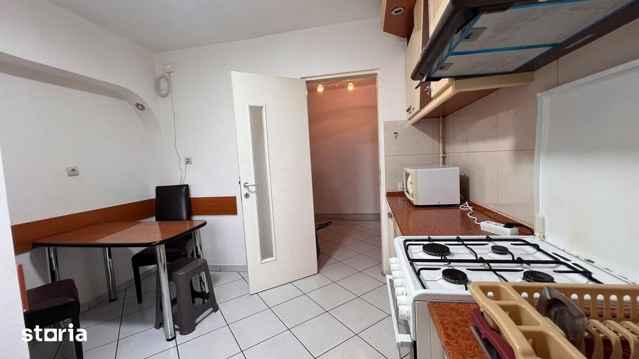 Apartament cu 2 camere semidecomandat în Intim
