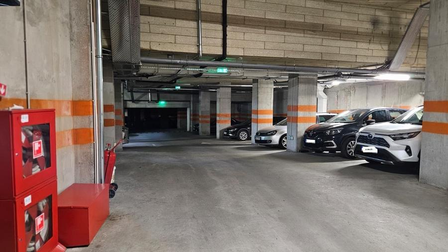 Apartament cu 2 camere semidecomandat, mobilat în Bună Ziua