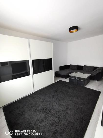Apartament cu 2 camere decomandat în Exterior Vest