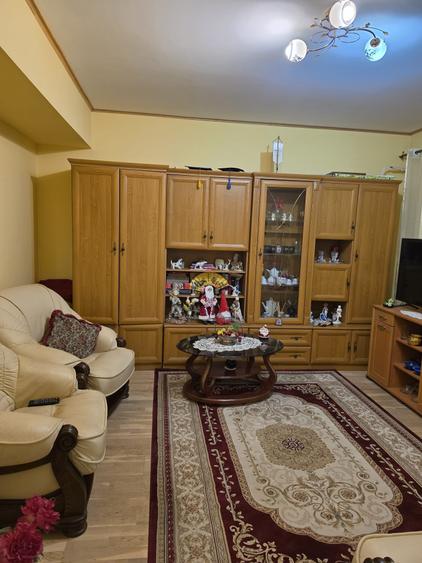 Apartament cu 3 camere decomandat în Ferdinand