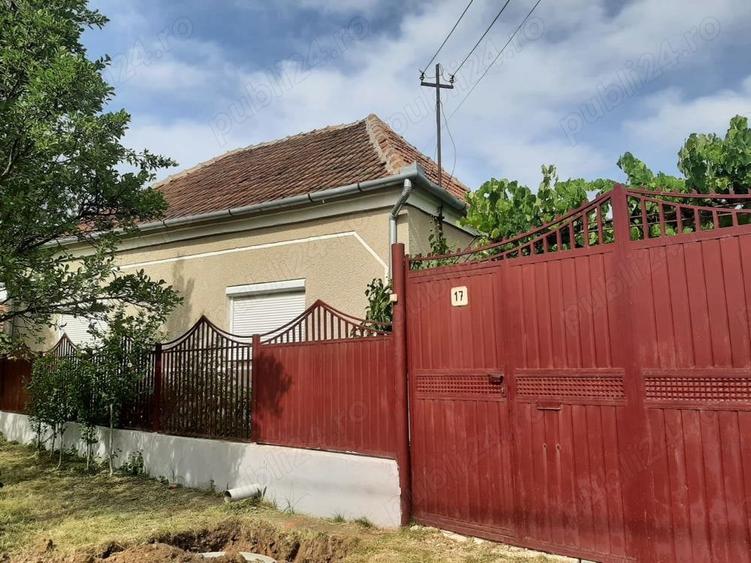 Casă cu 4 camere în Chișirid