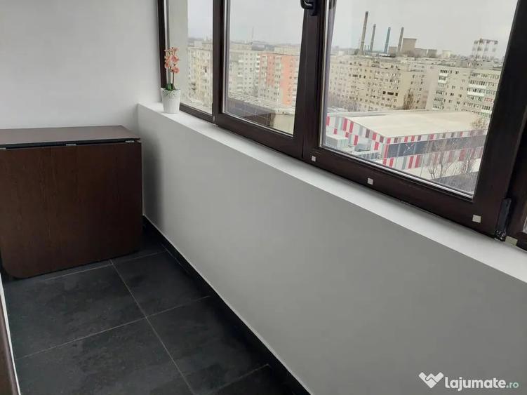 Apartament cu 3 camere decomandat în Theodor Pallady