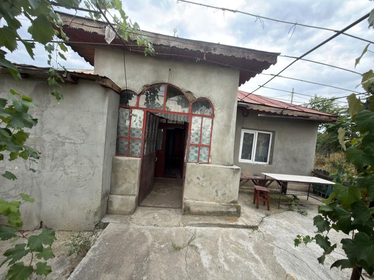 Casă cu 4 camere în Milcovățu