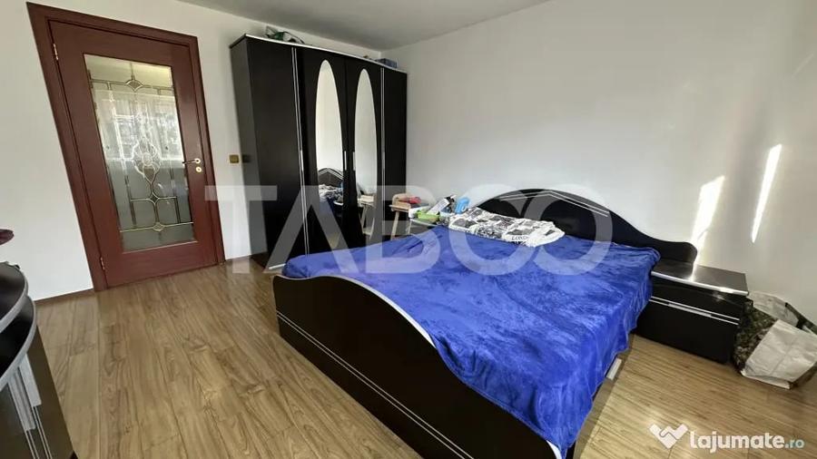 Casă cu 4 camere cu Teren 500 Mp în Poplaca
