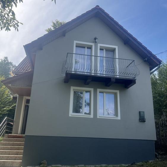 Casă cu 4 camere în Central