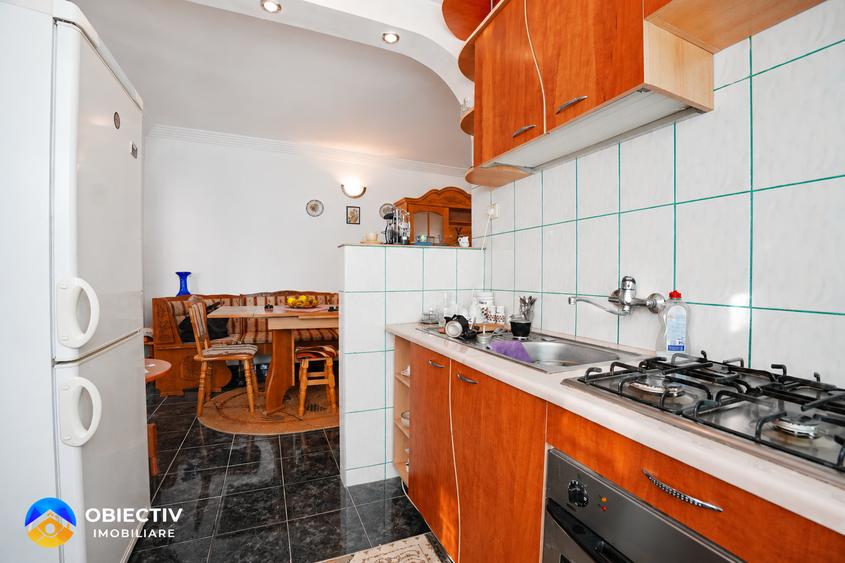 Apartament cu 2 camere decomandat în Precista