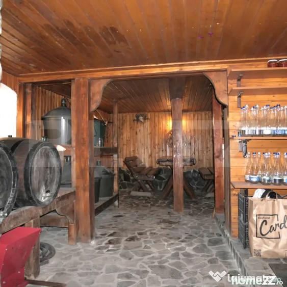Casă cu 5 camere cu Teren 296 Mp în Central