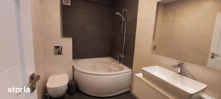 Apartament cu 3 camere decomandat în Brestei