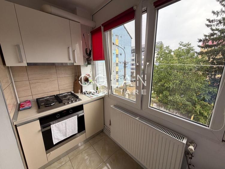 Apartament cu 2 camere decomandat, mobilat în Vasile Aaron