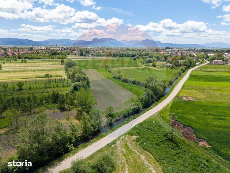 Teren de 25100 mp, în Prejmer