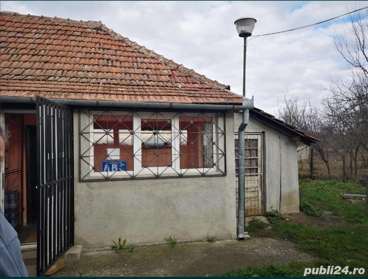 Casă cu 3 camere cu Teren 400 Mp în Ineu